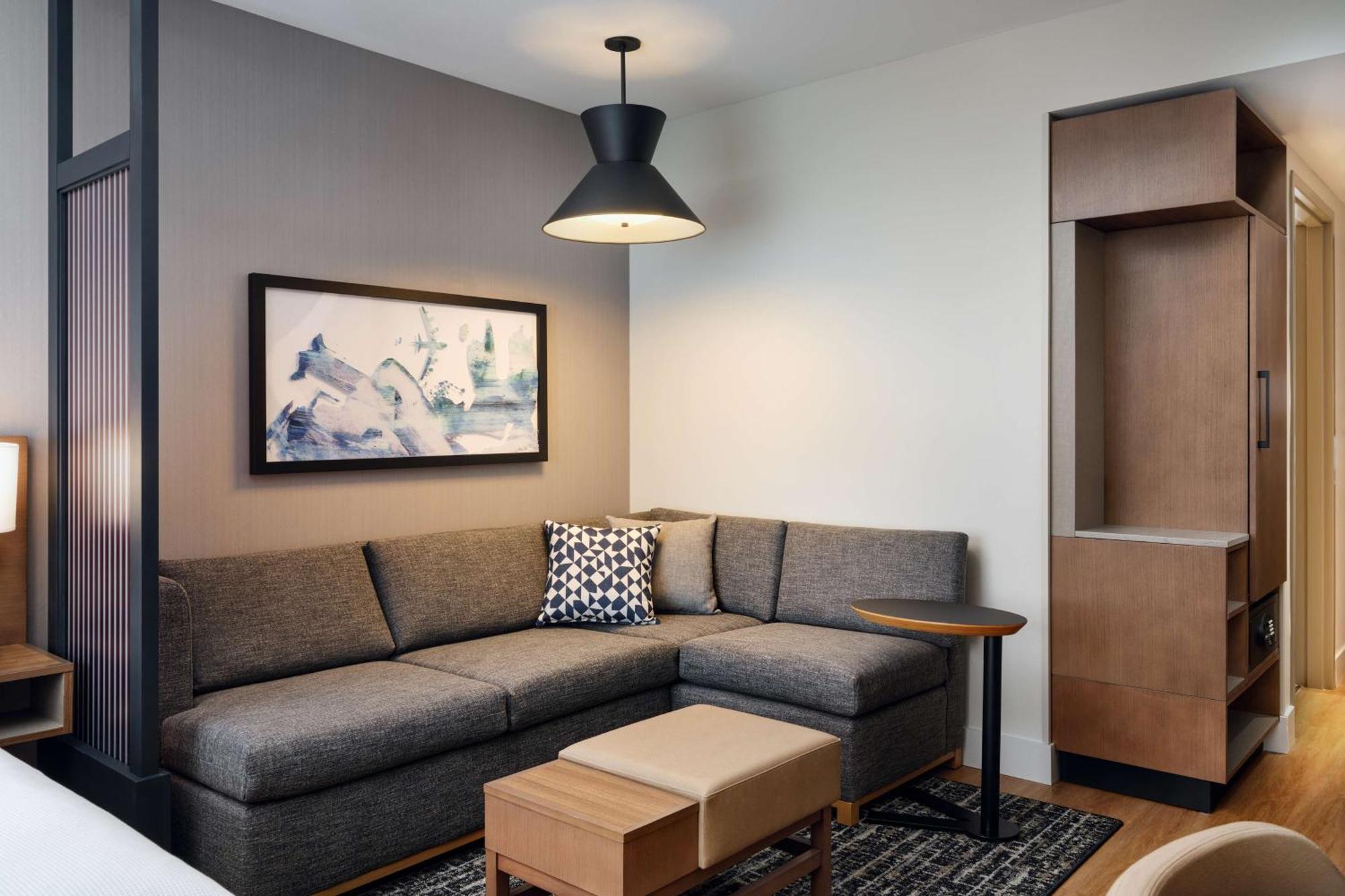 Hyatt Place Airport, Fl Hotel 3*