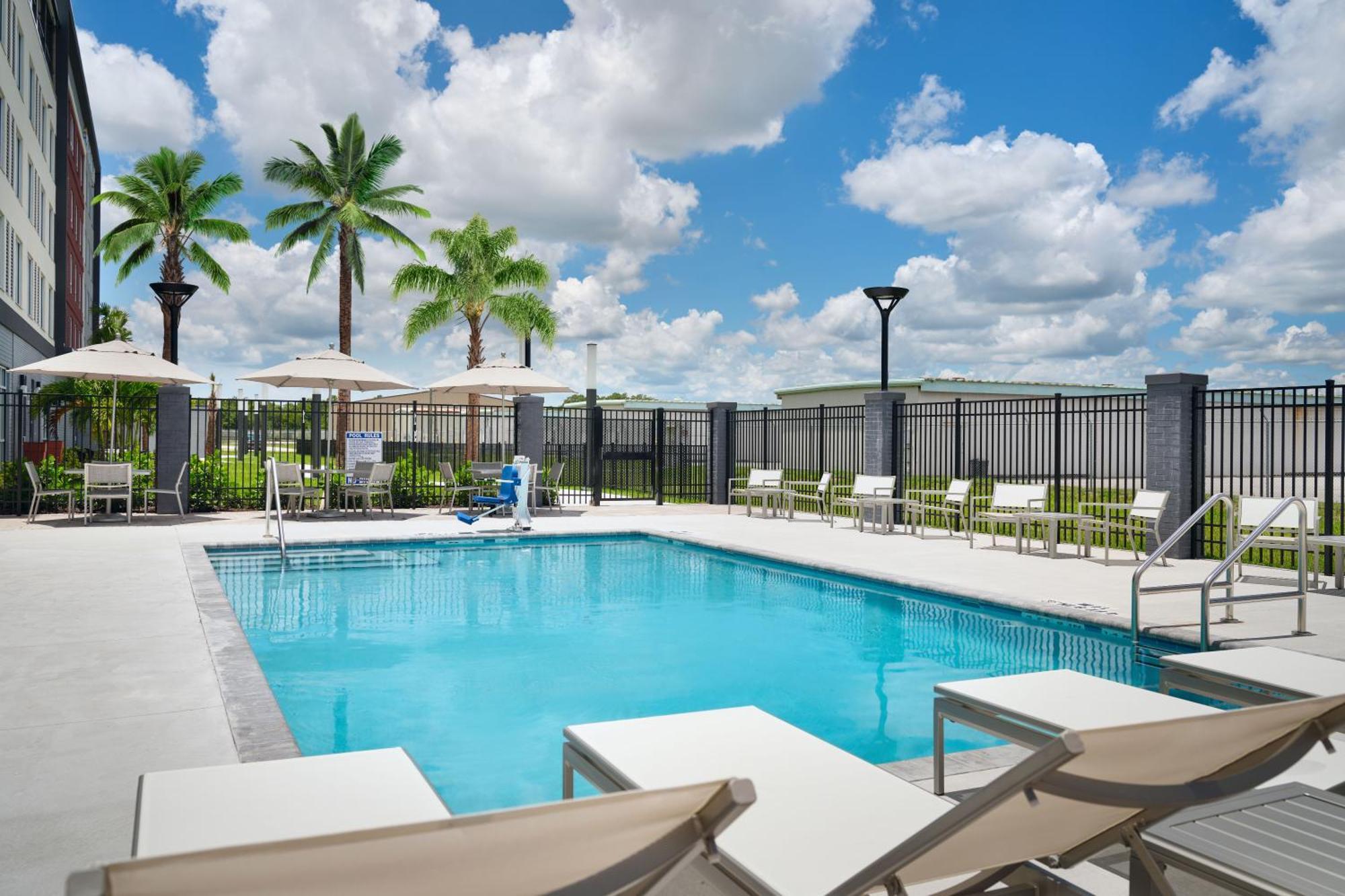 Hyatt Place Airport, Fl